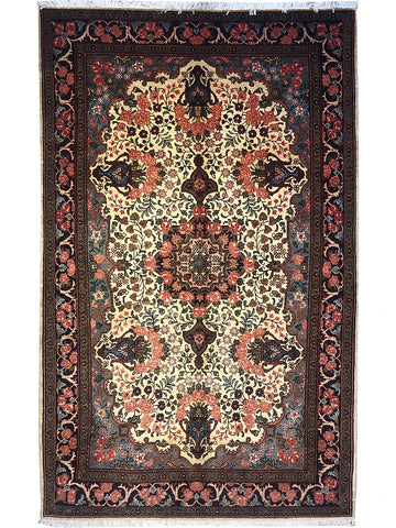 168 cm x 267 cm