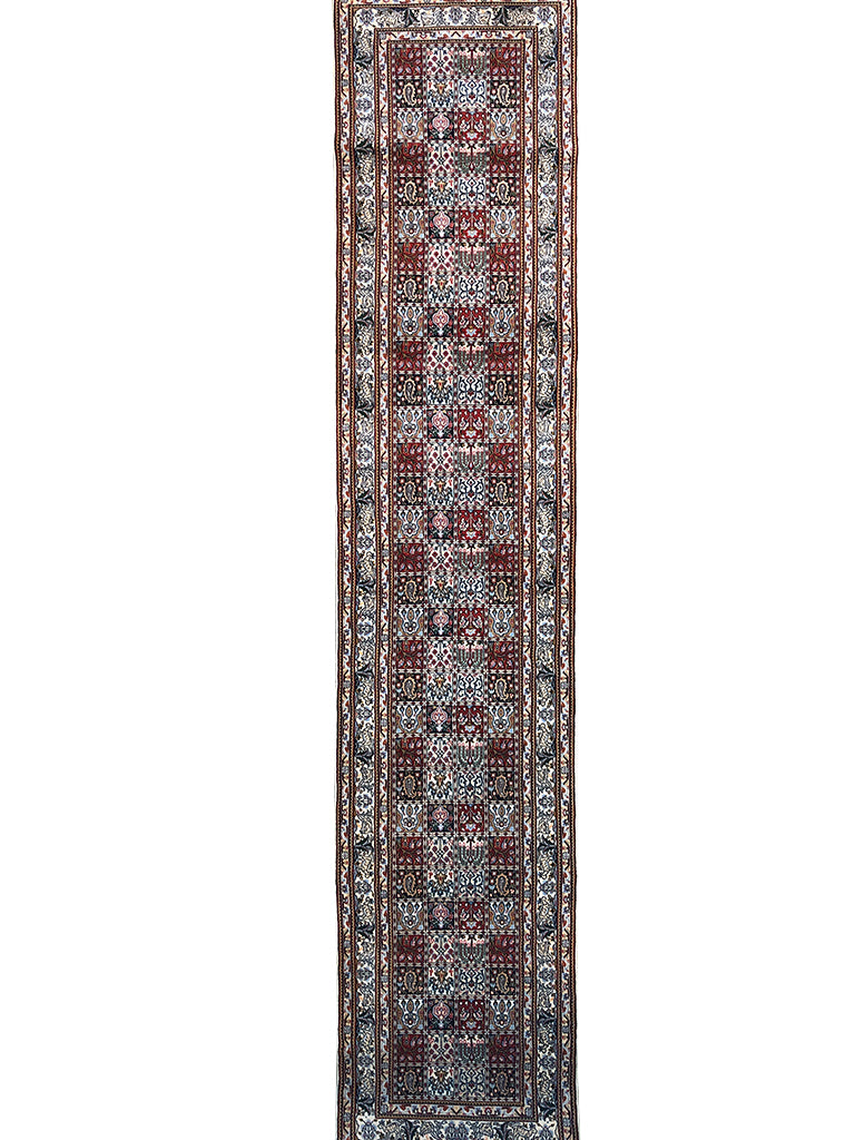 82 cm x 389 cm
