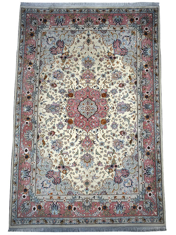 205 cm x 312 cm