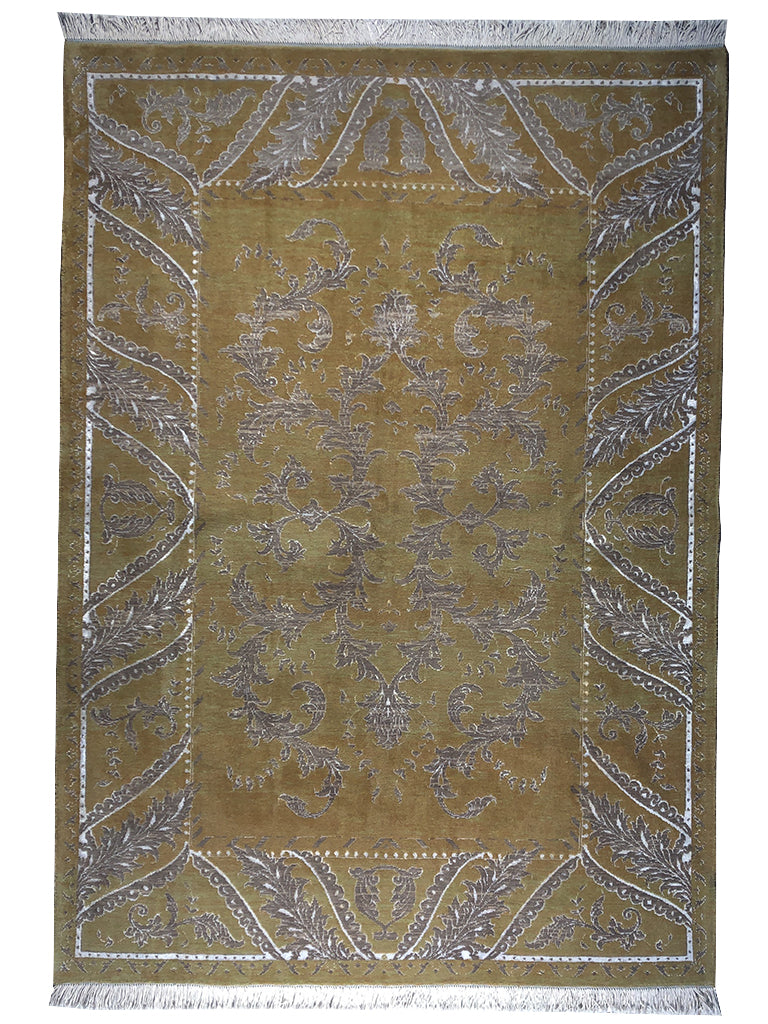 172 cm x 245 cm