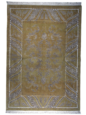 172 cm x 245 cm